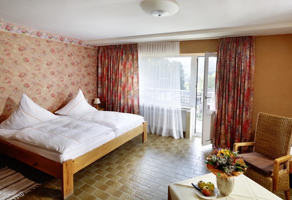 Hotel Haus Kylltal Zendscheid Habitación foto